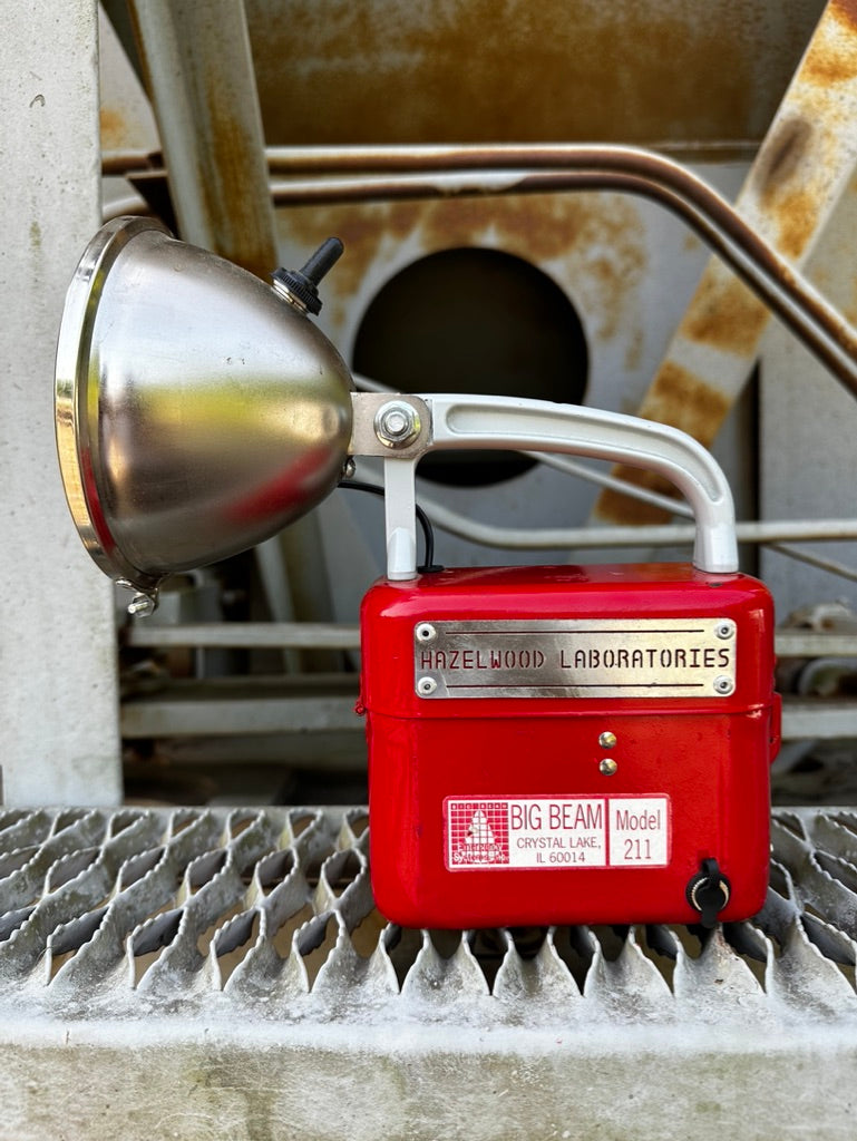 BIG BEAM ⚡️ Lantern + Portable Phone Charger