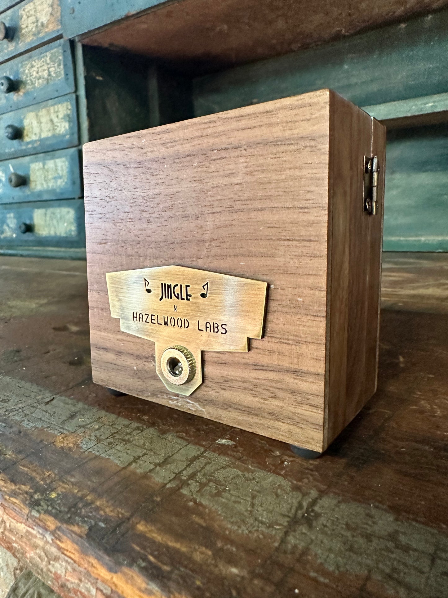 Jingle #GMORadio ⚡️✨  Jewelry Box Bluetooth Radio