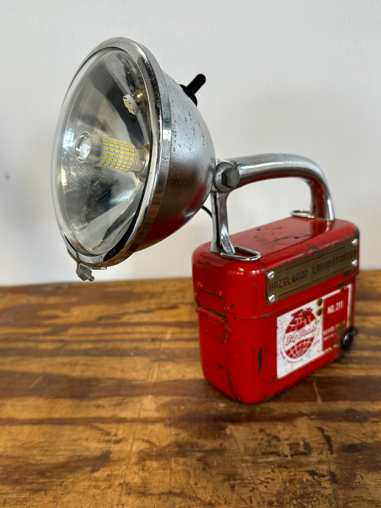 BIG BEAM ⚡️ Lantern + Portable Phone Charger
